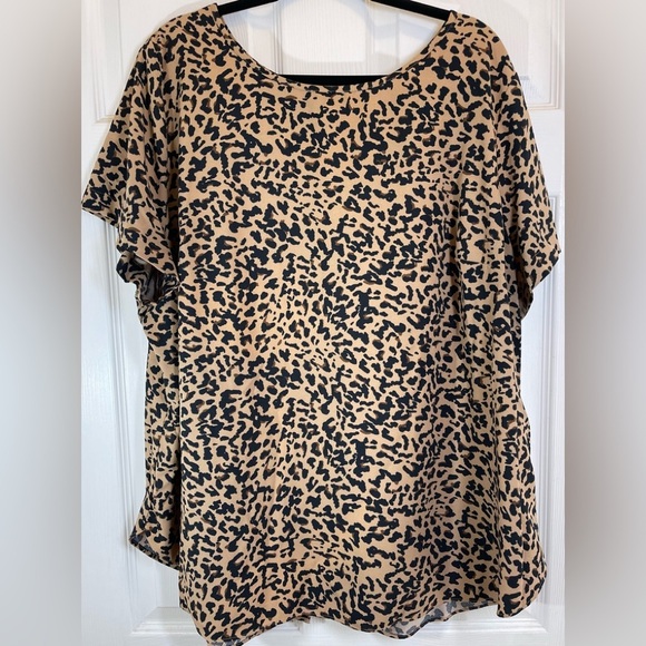 Ava & Viv Women’s Plus Size Leopard Print Buttoned Back Blouse Size 3X - Picture 1 of 7